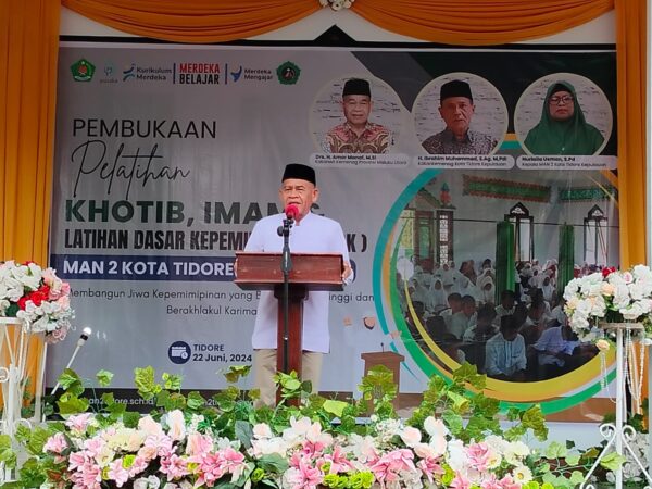 Sambutan Kakanwil Kemenag Provinsi Maluku Utara Dalam Membuka Kegiatan Pelatihan di MAN 2 Kota Tidore Kepulauan