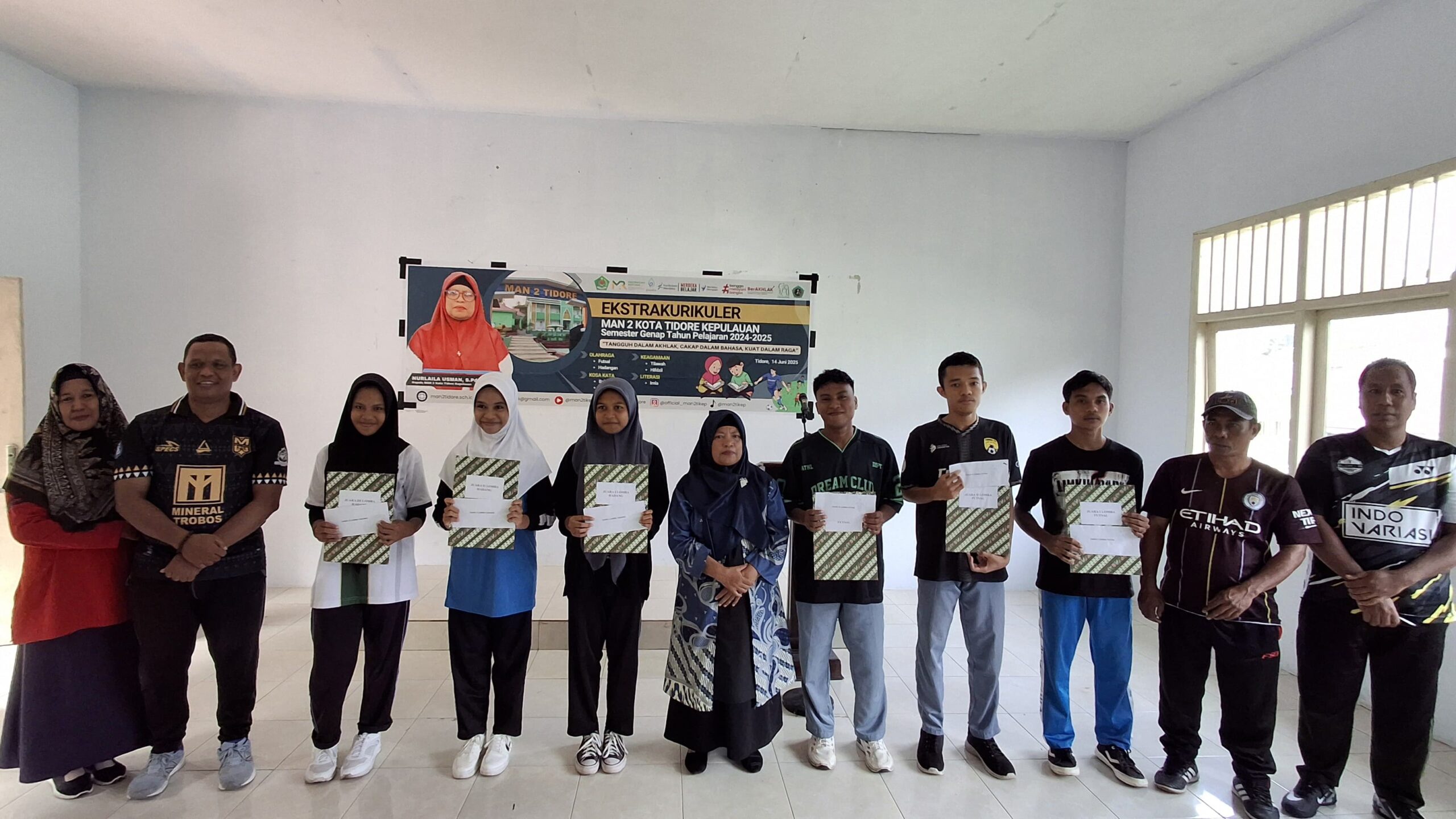 Kepala MAN 2 Tikep Resmi Tutup Kegiatan Ekstrakurikuler 2024-2025