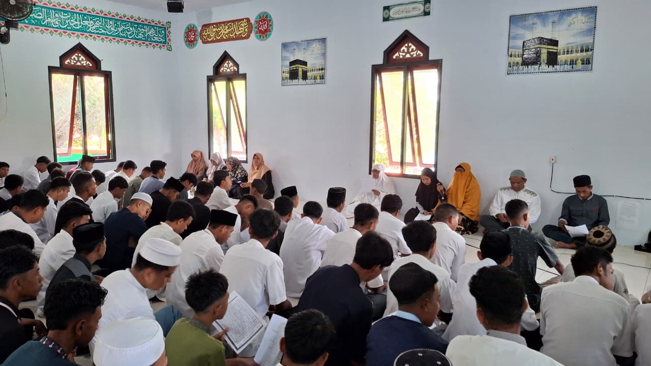 MAN 2 Tikep Gelar Dzikir Bersama dan 1000 Sholawat Nabi